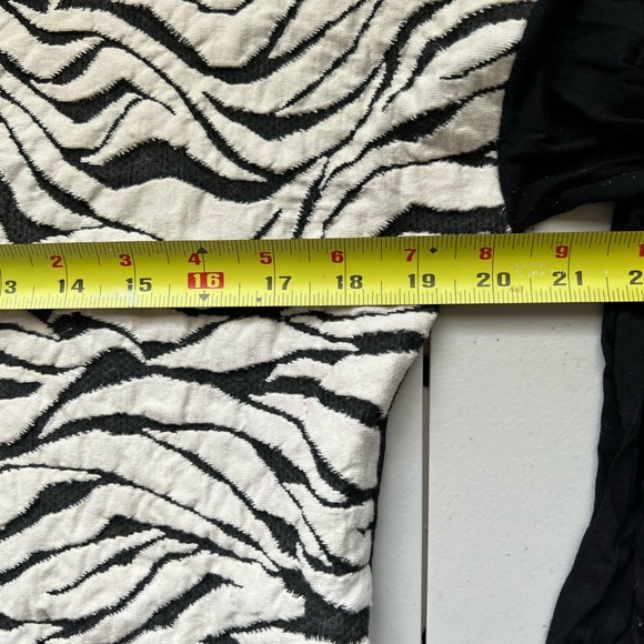 Pistachio Black Blouse 3D Printed Size S - Picture 7 of 9